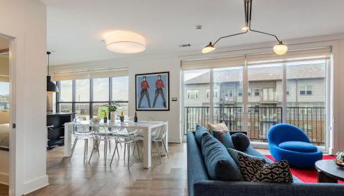 Dual Bachelor Pads w/ Rooftop Lounge & Games Sleeps 26 5 Min to Broadway - Foto 2, Other