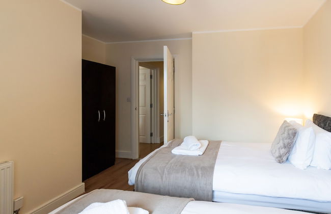 Velvet 1-bedroom Apartment With Balcony, Hoddesdon - Foto 5