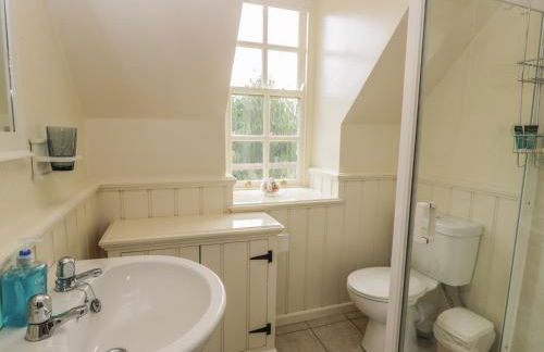 Near Bank Cottage - Photo 9