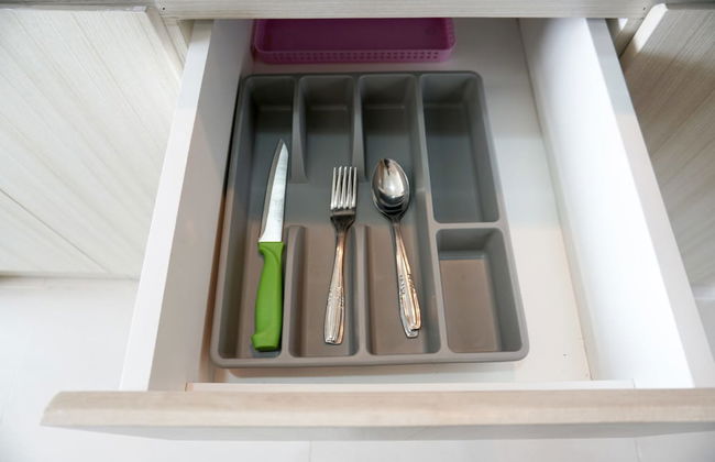 Comfy Studio Ciputra International Apartment - Photo 5