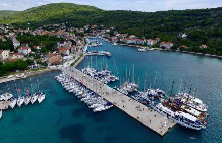 Apartments Land - Photo 7