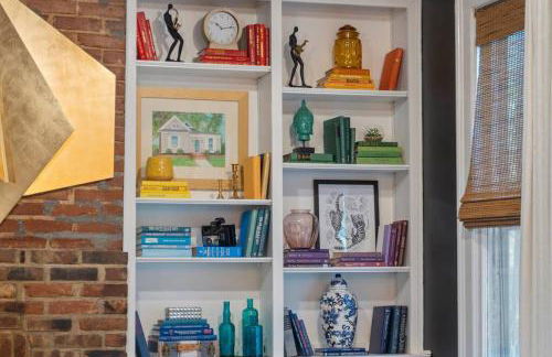 Large historical home w/ fire pit, chef kitchen. - Foto 37