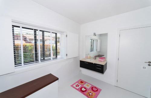 Best Beach Front Villa with Heated Pool - Sea La Vie - Photo 10