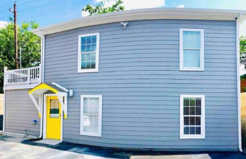 Central Yellow Gem: Cozy Views & Proximity - Foto 43