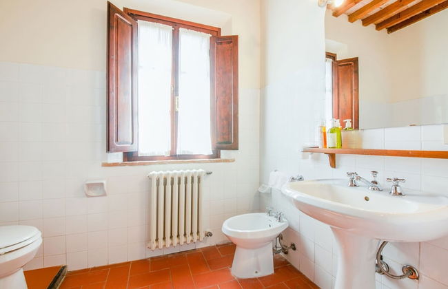 Rustic Farmhouse in Terricciola - Foto 16