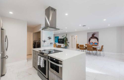 Olas Villa by Rove Travel - Home with Heated Pool - Foto 22