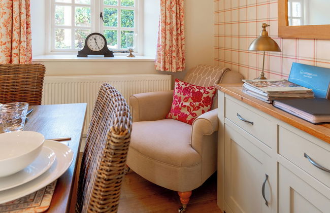 Jasmine Cottage-2BD in Heart of Bourton - Photo 56
