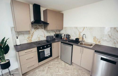 BIG discounts this week only Free Parking WiFi - Photo 7