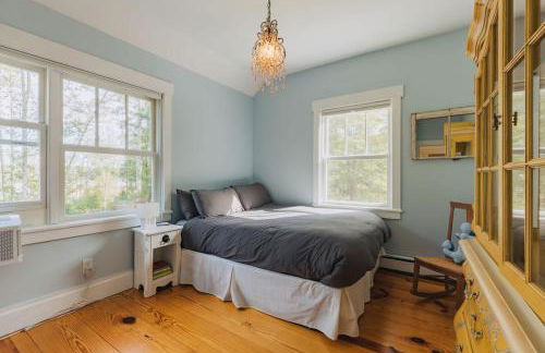 Secluded Charming Farmhouse Lake Views Firepit - Foto 40