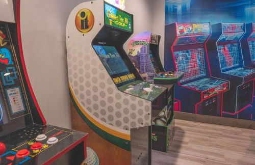Lakeside Luxe Haven Family-Friendly Arcade - Foto 51