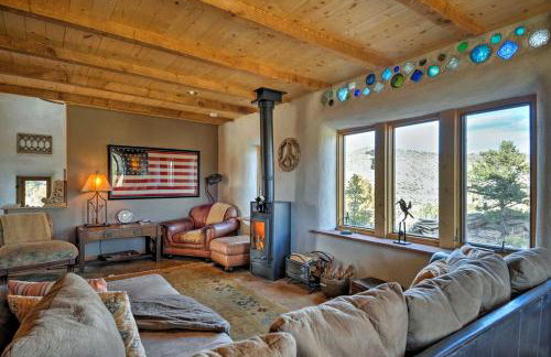 Solar-Powered Rocky Mountain Retreat for an Off-Grid Vacation in Colorado - Photo 15