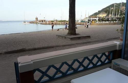 French Riviera 1 bedroom on the beach facing Cannes - Foto 9