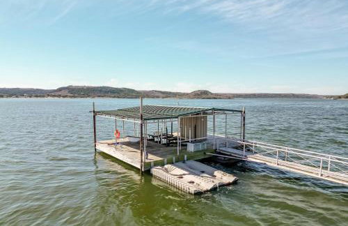 Family Lakefront Home with Large Porch - Foto 5