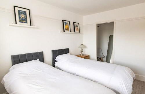 3 Bedroom Home - Free Parking - Sleeps 5 - Castle - Foto 12