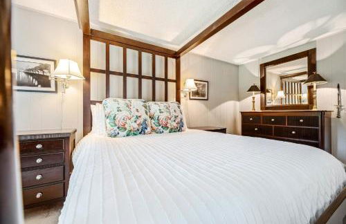 Bright 4BDR Home by Lake MI Arcadia Bluffs Portage Lake 2832 - Photo 28