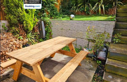 2 Large Bedroom House By Homebird Property Management Short Lets & Serviced Accommodation Leeds With Private Parking & Garden - Foto 23