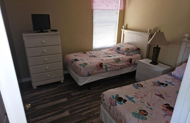 Spacious 7 Br, 4.5 Br Retreat With Pool 7 Bedroom Condo by RedAwning - Foto 10