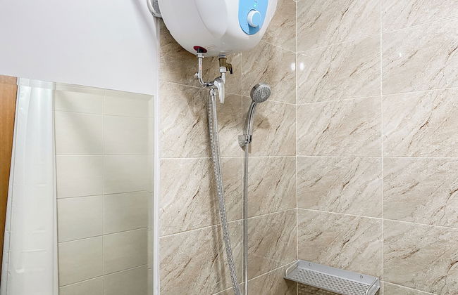 Warm And Restful Studio Transpark Juanda Bekasi Timur Apartment - Foto 11