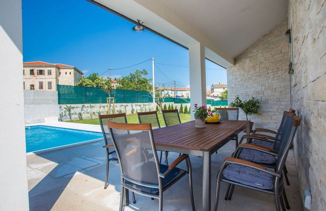 Villa in Brtonigla With Private Pool - Foto 25