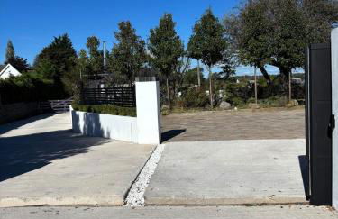 Little Woodlands Chalet with Private Garden & Hot Tub - Foto 71