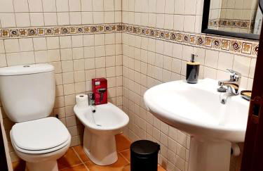 La Casa Junto al Sendero del Río & chimenea y leña incluida - Foto 36