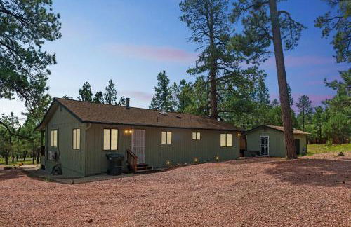 Secluded Mountain Cabin with Forest Views cabin - Foto 9