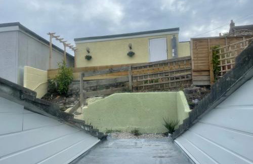 Buttercup Cottage, located in the gateway to Eden! - Photo 27