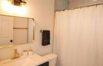 Stylish~Renovated 4Br/2BAT 3MinAirport 10MinDowtn - Foto 25