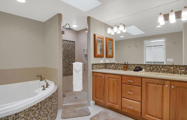 5BR Poe Manor Entertain,hot Tub+has Everything! - Foto 35