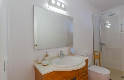 La maison dans la calanque 1 mn à pied de la plage d'ALCAUFAR - Foto 16