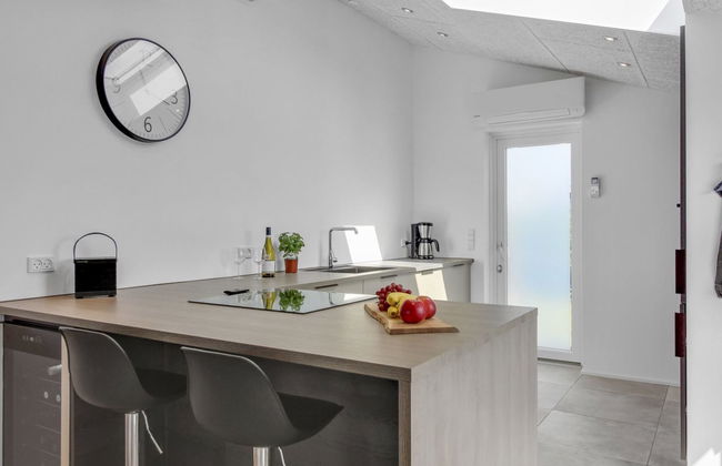 "Hroswitha" - 100m from the sea - Photo 15