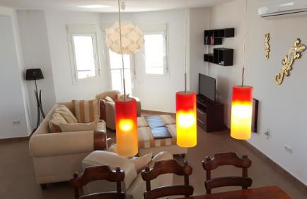 VILLA con piscina privada, a 35 km de las playas, vistas a la montaña, WIFI - Foto 13