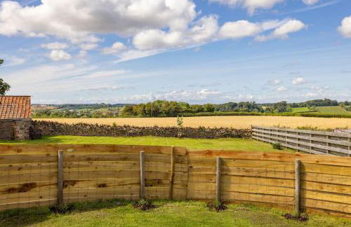 Stunning Renovation edge of Frome + country views - Photo 5