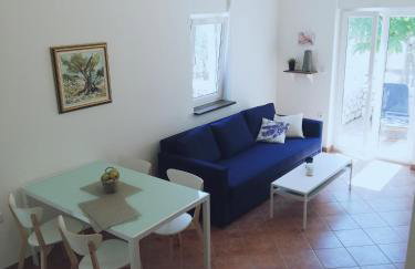 Lavender House - Photo 13