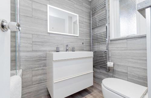 Lovely flat with Wi-Fi and free parking - Foto 1