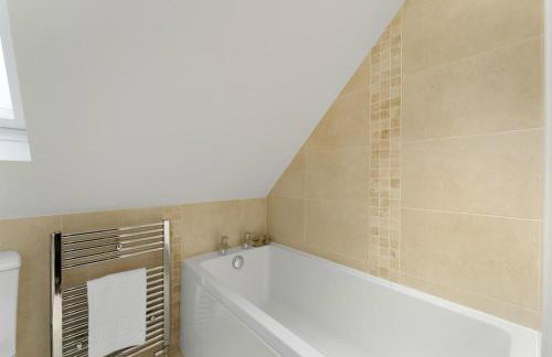 Duckling Cottage - Photo 12