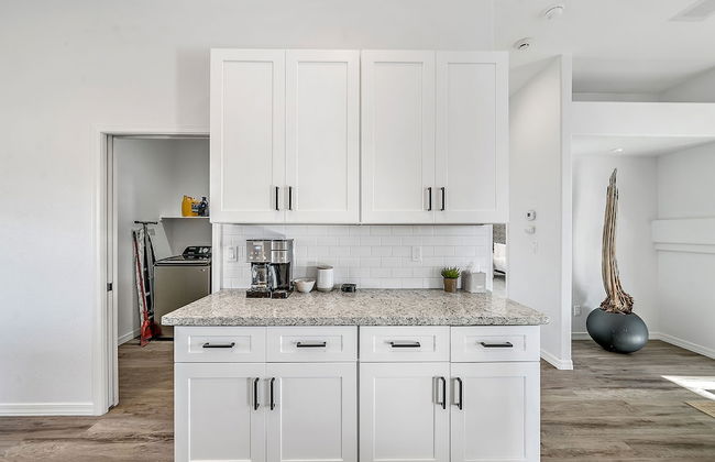 Lakefront Oasis - Foto 30