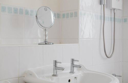 Modern and Stylish Home away from Home - Foto 21