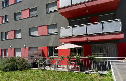 Lake Garden - Cozy Two-Bedroom Apartment with flexible Check-In, Terrace, and Netflix - Foto 7