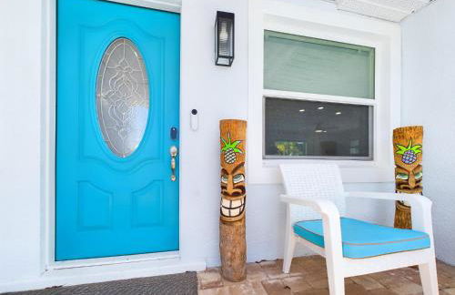 Island Oasis with Heated Pool Private Tiki Bar! - Foto 29