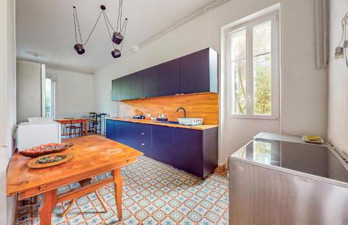 7 Bedroom Lovely Home In Chabris - Foto 7