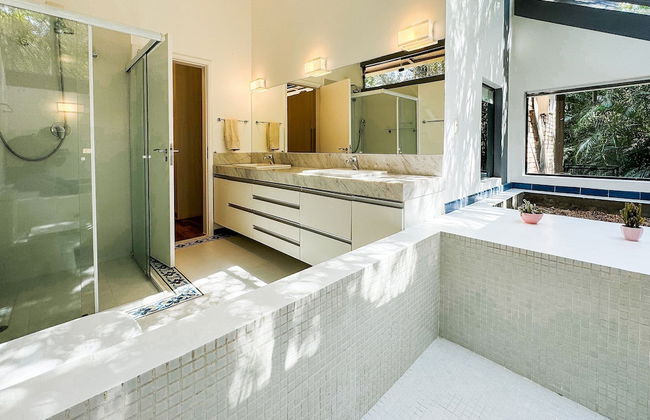 Casa térrea com piscina e cozinha de cinema | Granja Viana - Foto 26