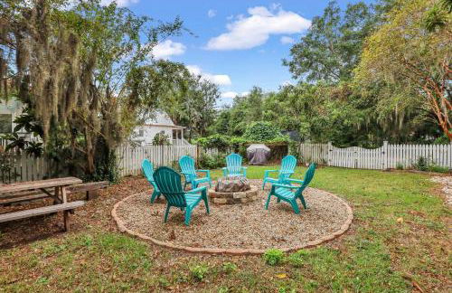 Gallery 1897 - Photo 45