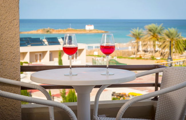 Primavera Beach Hotel - Photo 20