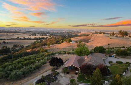 4.5 Acre Secluded Ranch w Panoramic Views • Fire Pit Olive Ranch by AvantStay - Foto 106