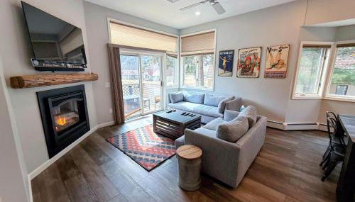 F32 Modern Golf Course Home with Mountain Views - Foto 4