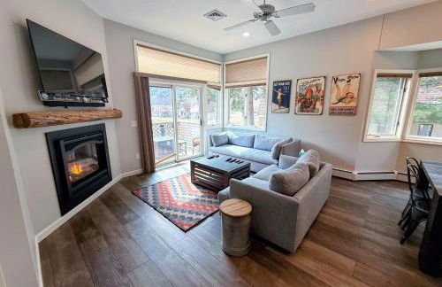 F32 Modern Golf Course Home with Mountain Views - Foto 4