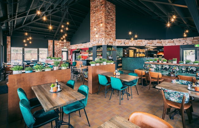 Luxurious Villa in Weert for 24 Persons - Photo 28