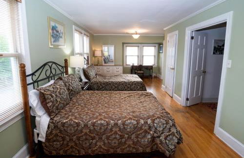 Spacious Home In A Quiet Neighborhood - Foto 12