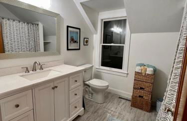 Perfect location! Minutes to beaches! Beach pass! - Foto 15